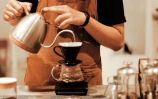 jak temperatura parzenia wpływa na smak kawy